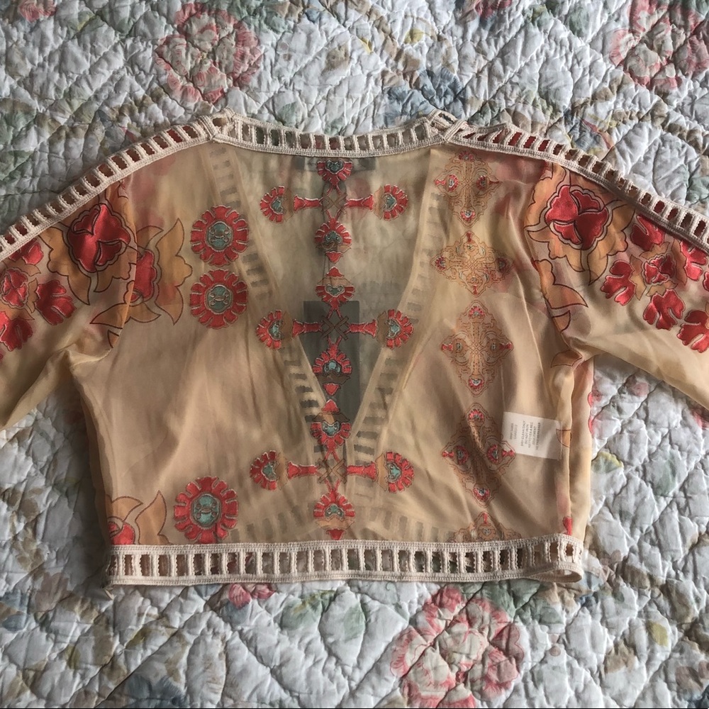 ✨FOR LOVE & LEMONS✨ Barcelona Crop Top in Creme - Picture 15 of 16